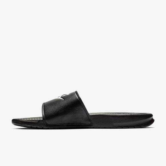New In Box Mens Nike  Benassi Signature Logo Slide Sandals Multiple Sizes - Picture 4 of 5